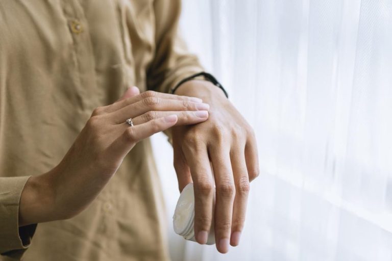 Beroemdheden Professionele huidverbetering behandeling in Mechelen bij ES Clinic medische huidkliniek